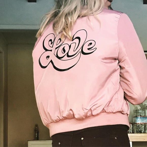 Meet your Posher, Jenna - Picture 3 of 5